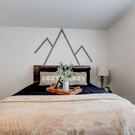 The Pet Friendly Cub Cabin Sevierville Extérieur photo
