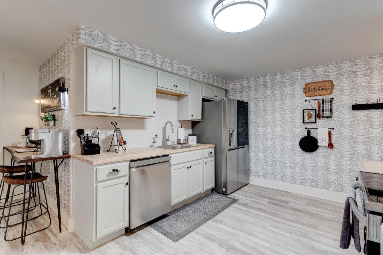 The Pet Friendly Cub Cabin Sevierville Extérieur photo