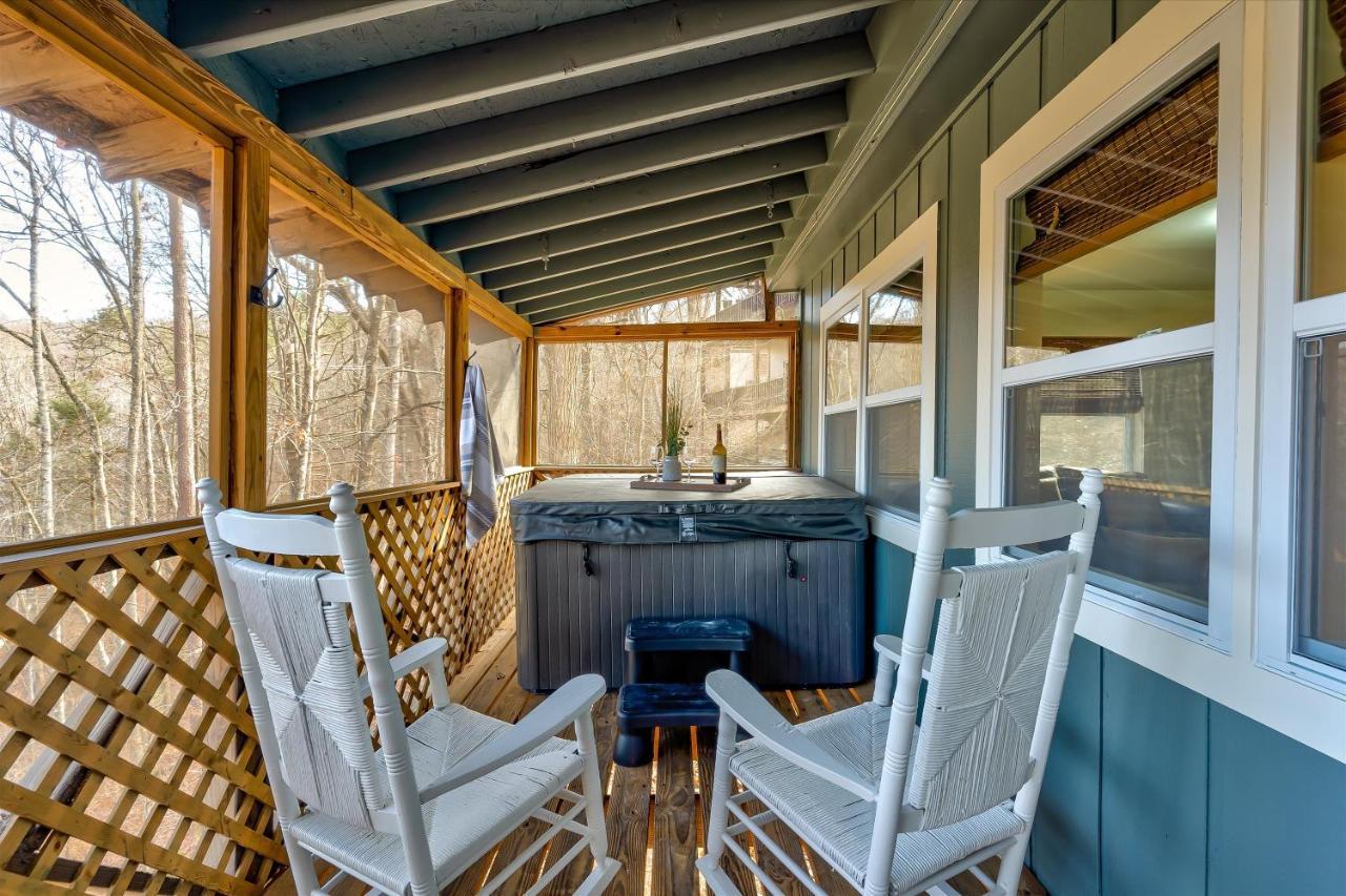 The Pet Friendly Cub Cabin Sevierville Extérieur photo