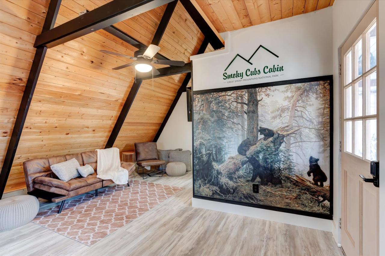 The Pet Friendly Cub Cabin Sevierville Extérieur photo